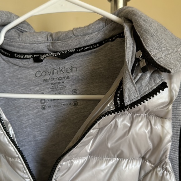 Silver Calvin Klein vest - Picture 4 of 4